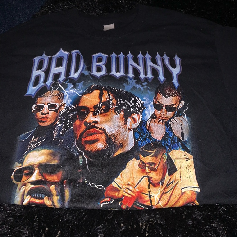 Bad bunny shirt 🦋🖤